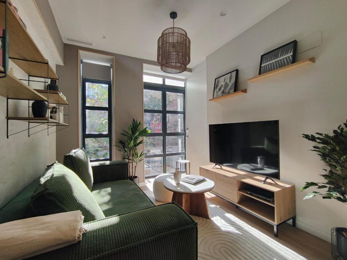 Mr Luxury Born 1br With Balcony Appartement *
